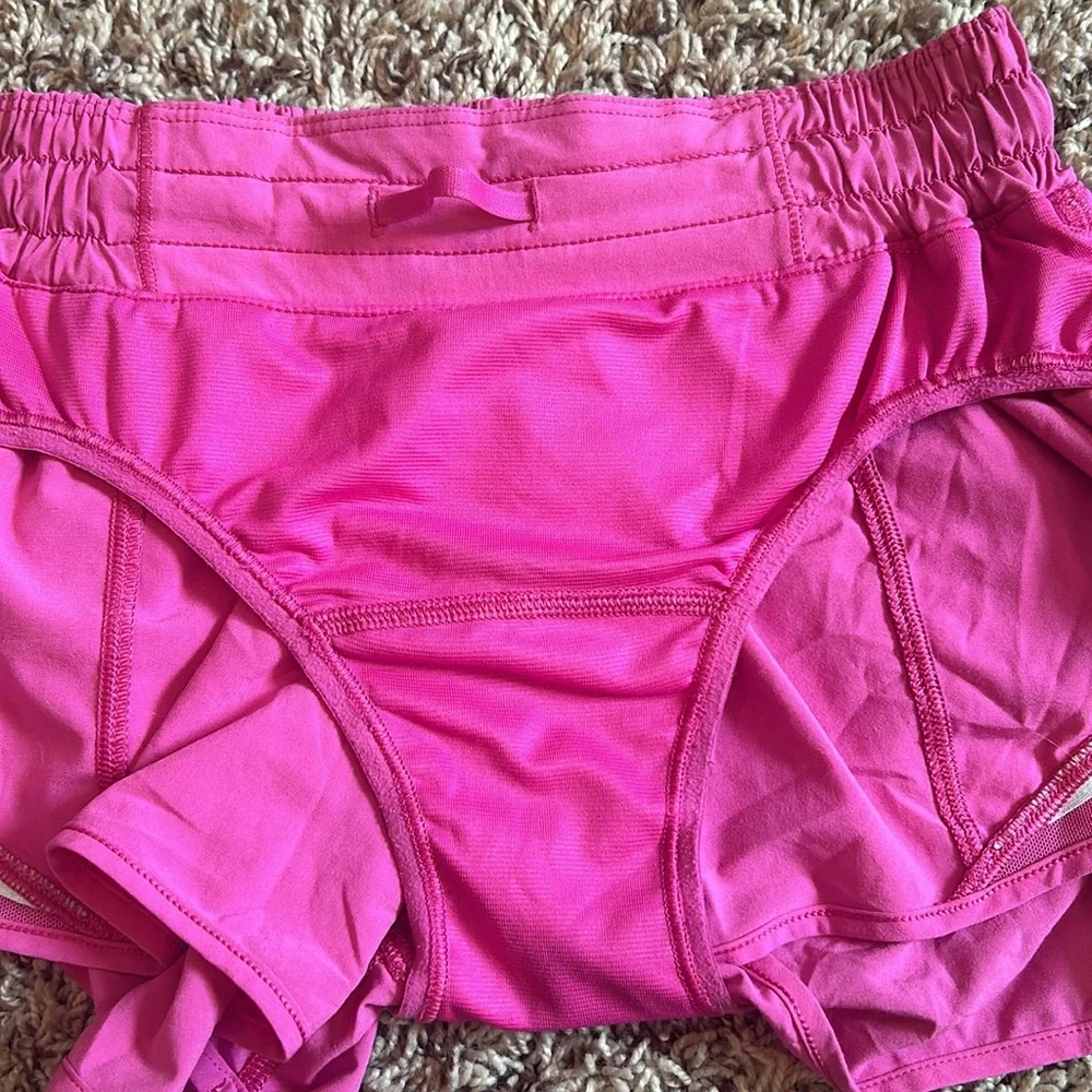 lululemon athletica Pink hotty hot 2.5 inch Shorts - Picture 7 of 7